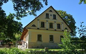 Bělský Dvůr
